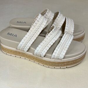 MIA Women's Tan and Cream Woven Platform Sandals Size 9